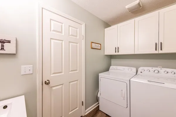 $340,000 | 223 Huntington Court, Shorewood, IL 60404