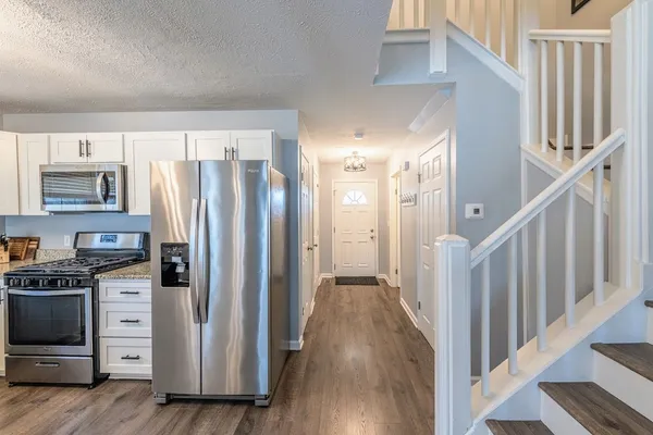 $340,000 | 223 Huntington Court, Shorewood, IL 60404