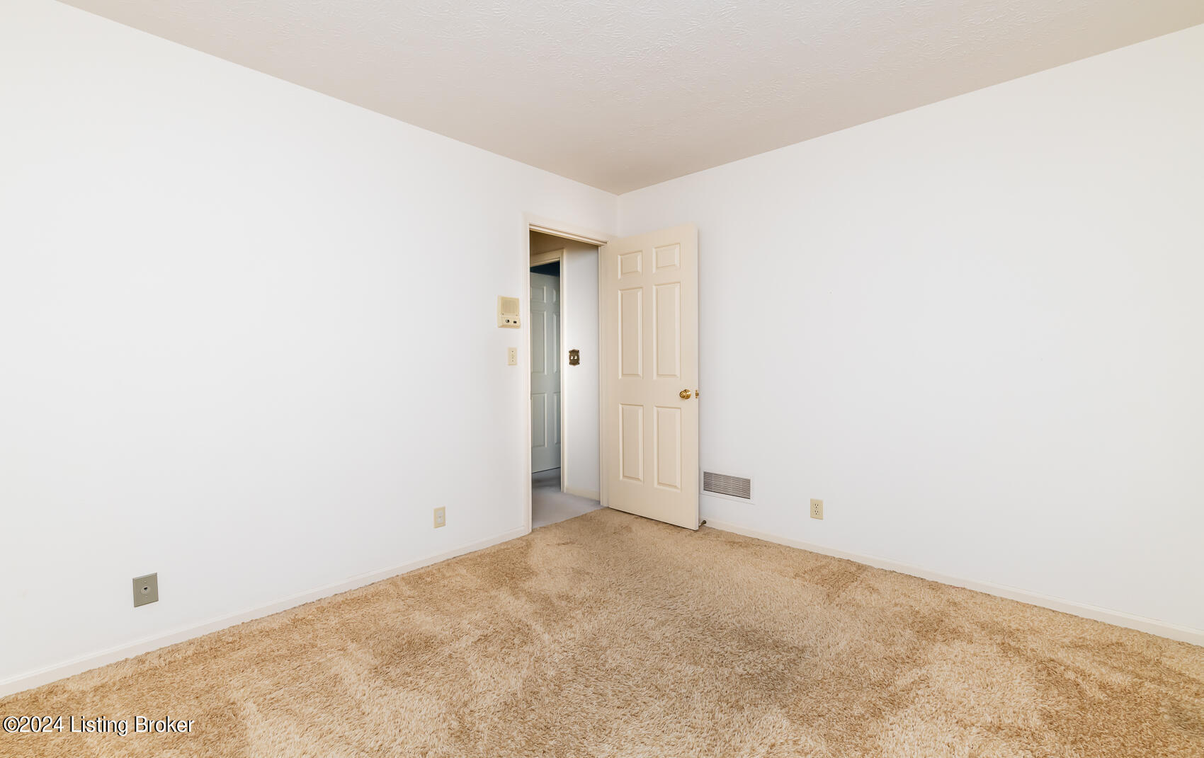 2415 Hayward Road Louisville, KY 40242 - Photo 60 of 88 HWR-160