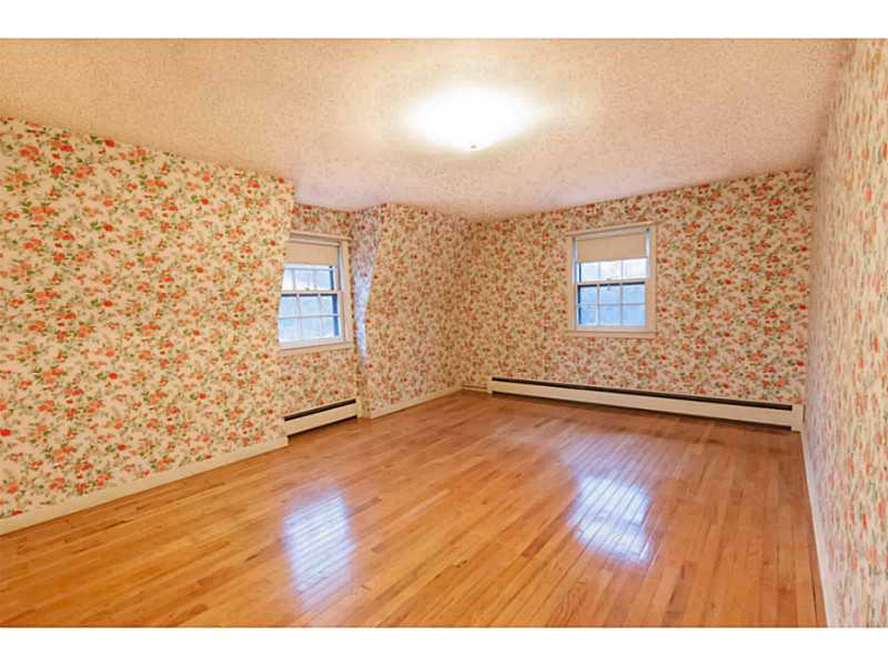25 Plateau Road Westerly, RI 02891 - Photo 18 of 25 Bedroom. with walk-in closet
