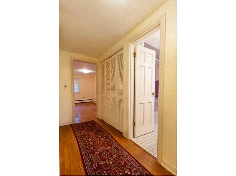 25 Plateau Road Westerly, RI 02891 - Photo 22 of 25 Interior Space/Layout.