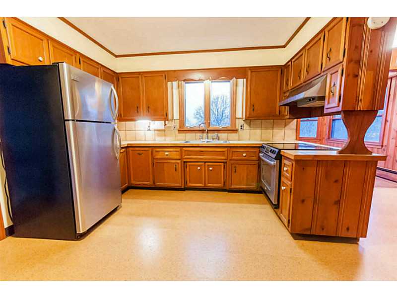 25 Plateau Road Westerly, RI 02891 - Photo 6 of 25 Kitchen.