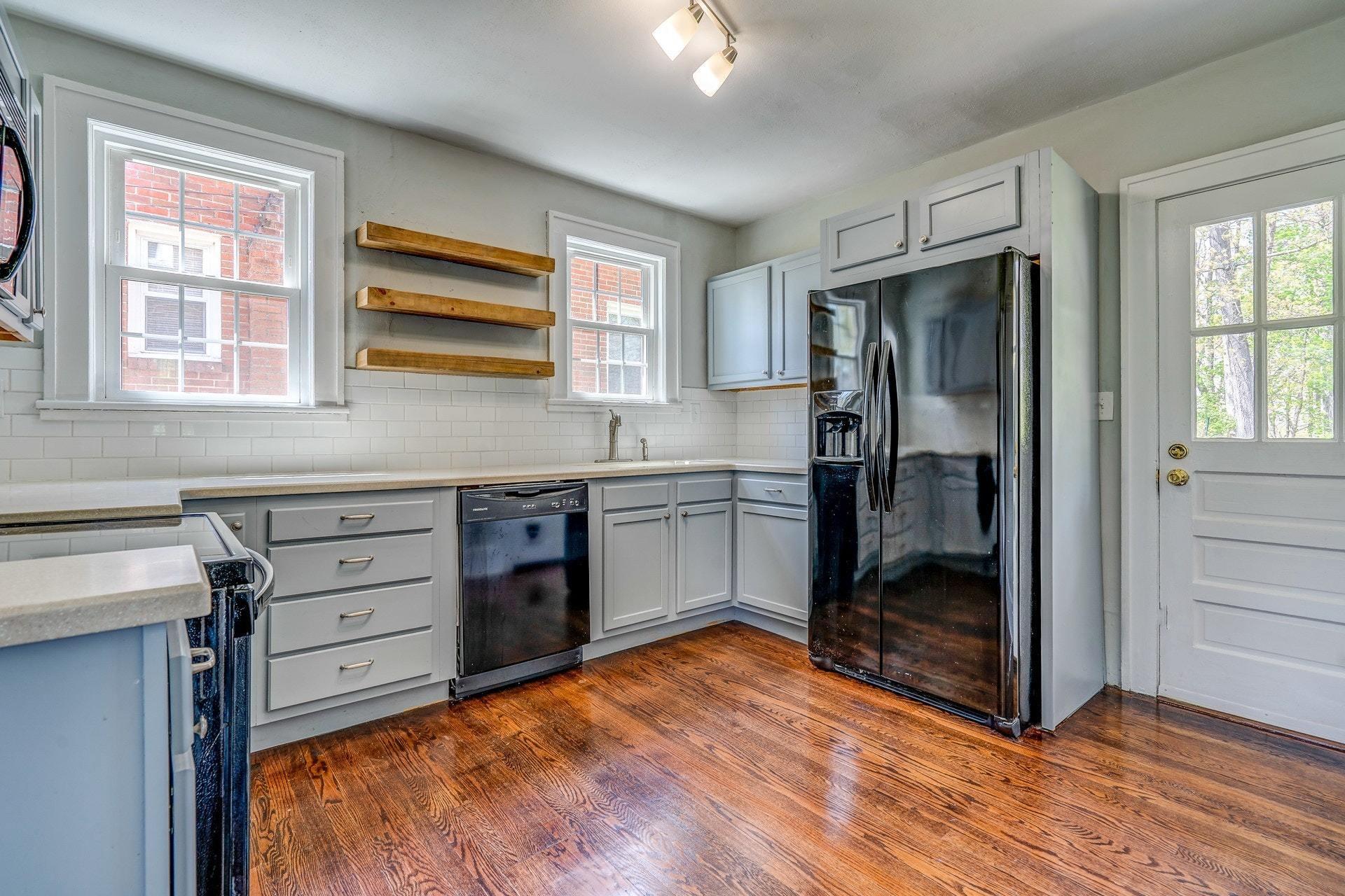 2517 Tillett Road Southwest Roanoke, VA 24015 - Photo 11 of 28 007-308443-DSC09636_37_38_39_40_7598087
