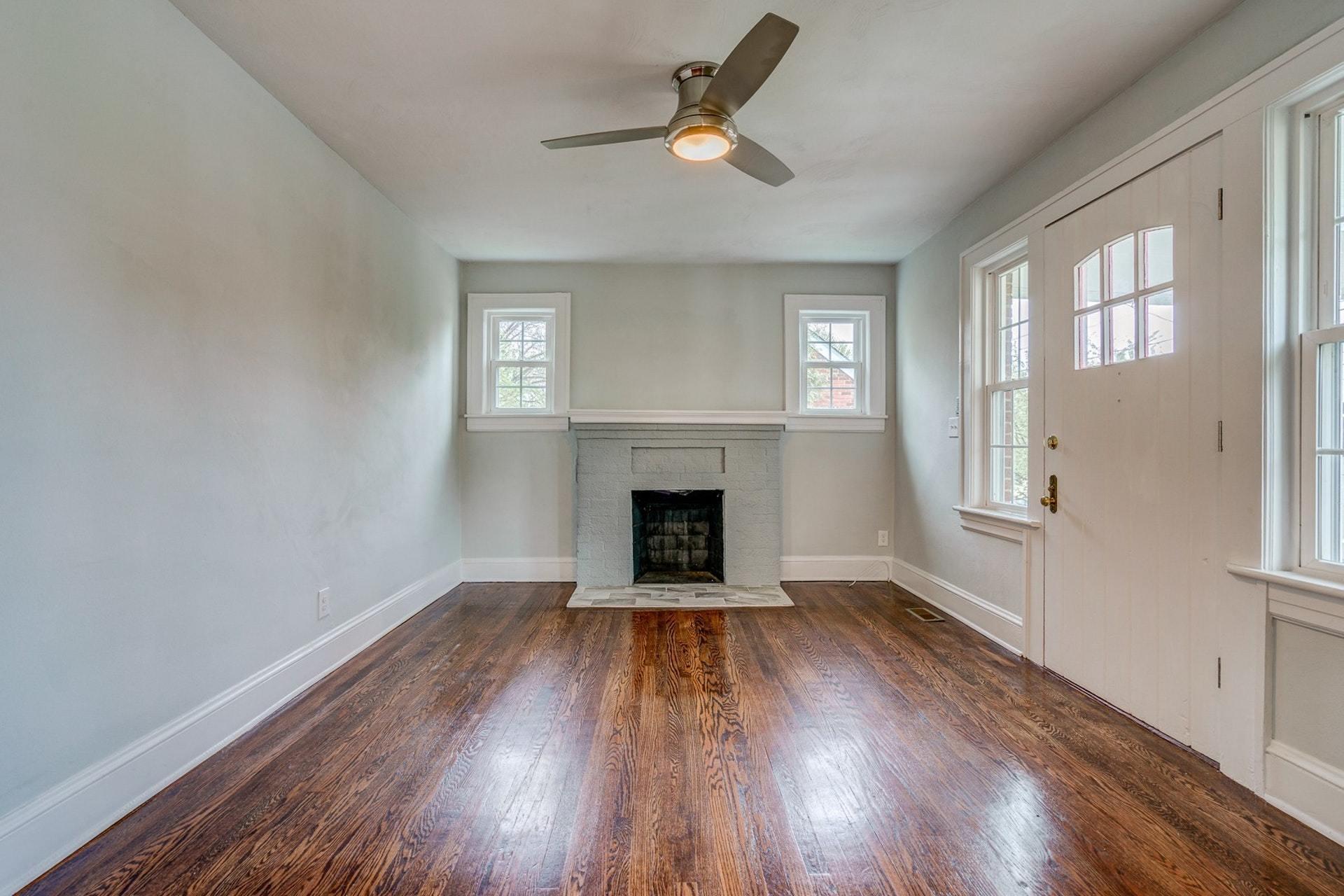 2517 Tillett Road Southwest Roanoke, VA 24015 - Photo 3 of 28 005-308443-41122019-120_1_2_3_4_7573092