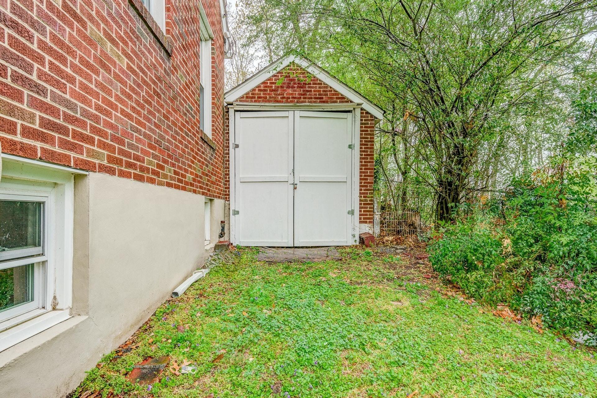 2517 Tillett Road Southwest Roanoke, VA 24015 - Photo 4 of 28 024-308443-41122019-220_1_2_3_4_7573110