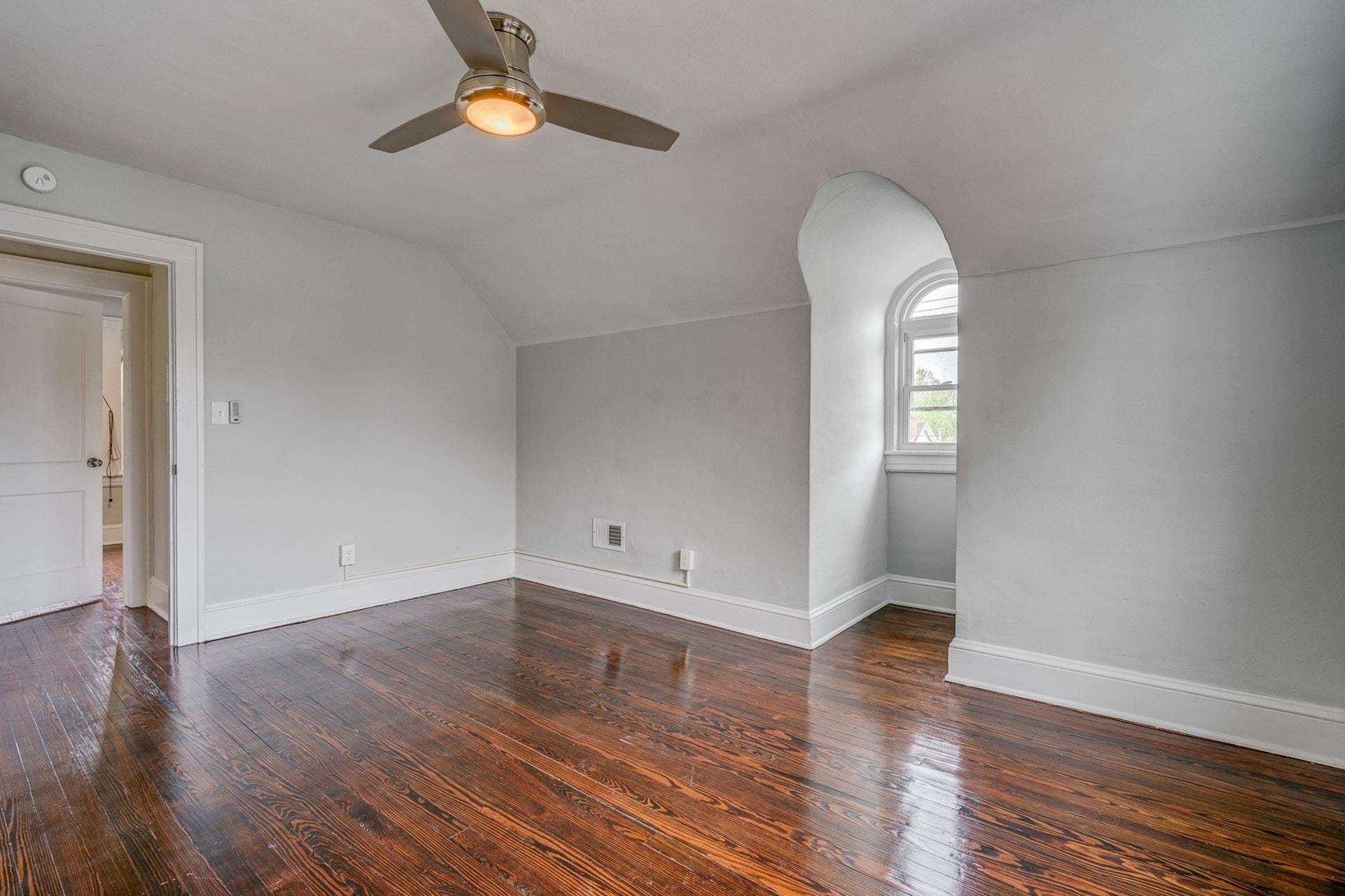 2517 Tillett Road Southwest Roanoke, VA 24015 - Photo 7 of 28 015-308443-41122019-180_1_2_3_4_7573102