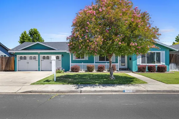 $528,000 | 335 North Avenue, Turlock, CA 95382