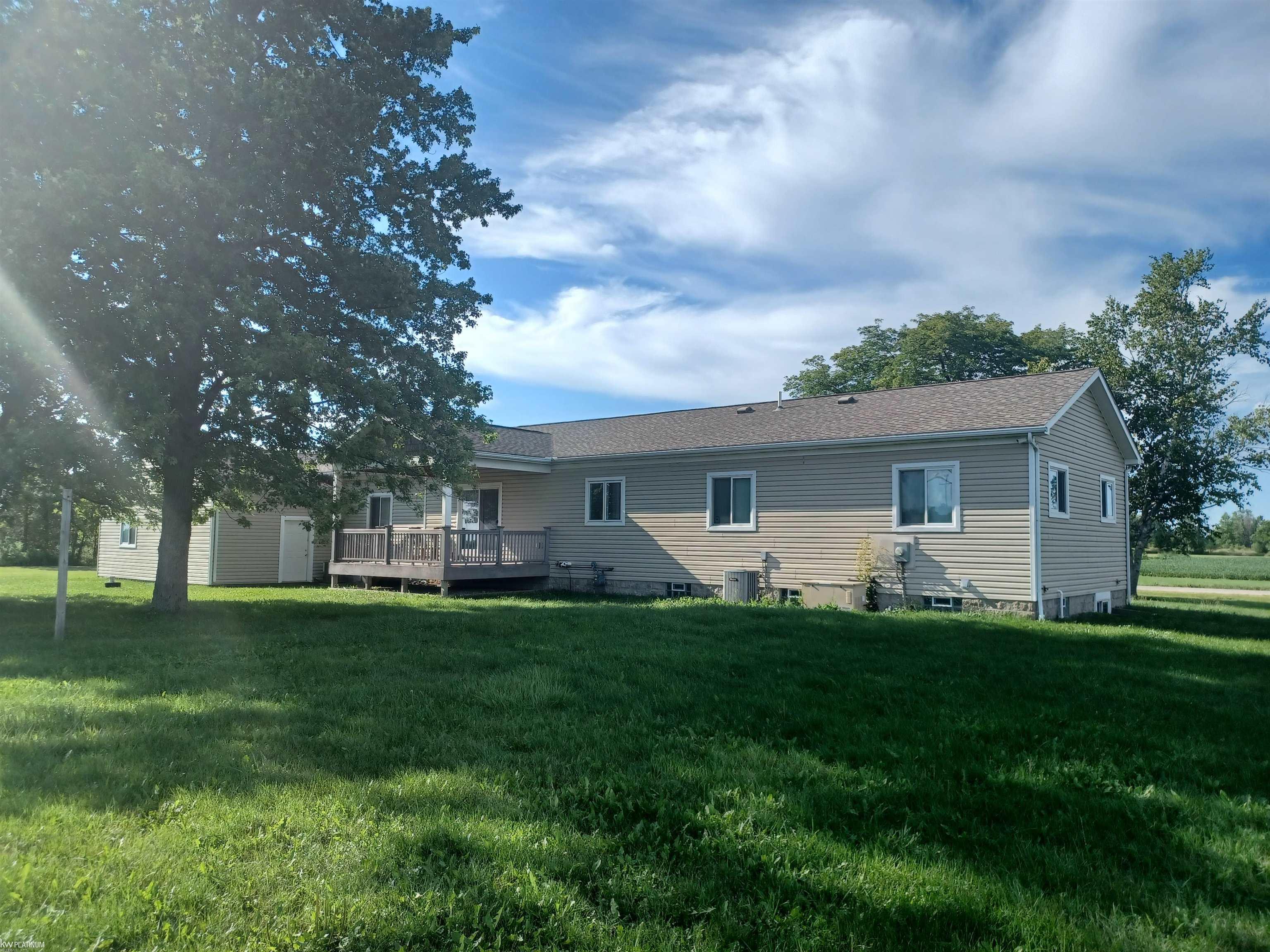 31850 Weber Road Richmond, MI 48062 - Photo 10 of 42 50087009-9.JPG