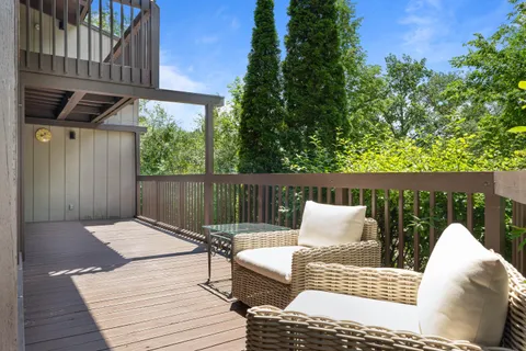 $555,000 | 930 Alpine Drive, Unit PP2, Fontana, WI 53125