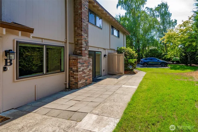 $279,000 | 2822 Garden Court, Unit B, Steilacoom, WA 98388
