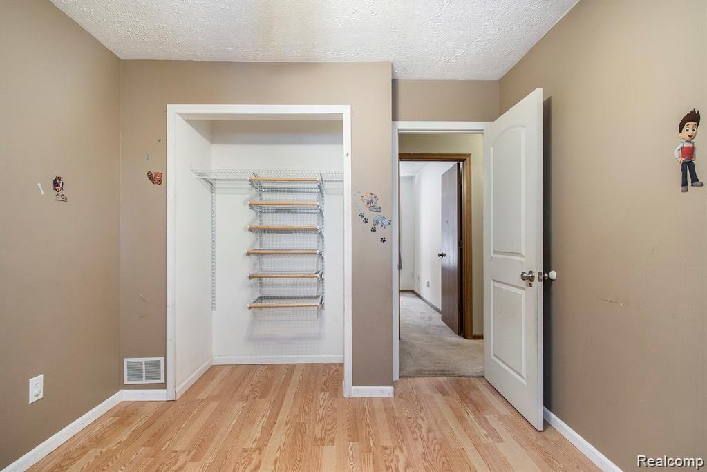 435 Reeves Pinckney, MI 48169 - Photo 15 of 25