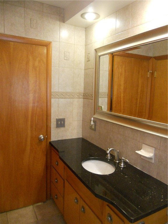 12 Lawrence Road North Providence, RI 02911 - Photo 33 of 40 Gallery Image 33