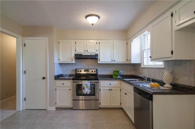 New Countertops & New Flooring 2013