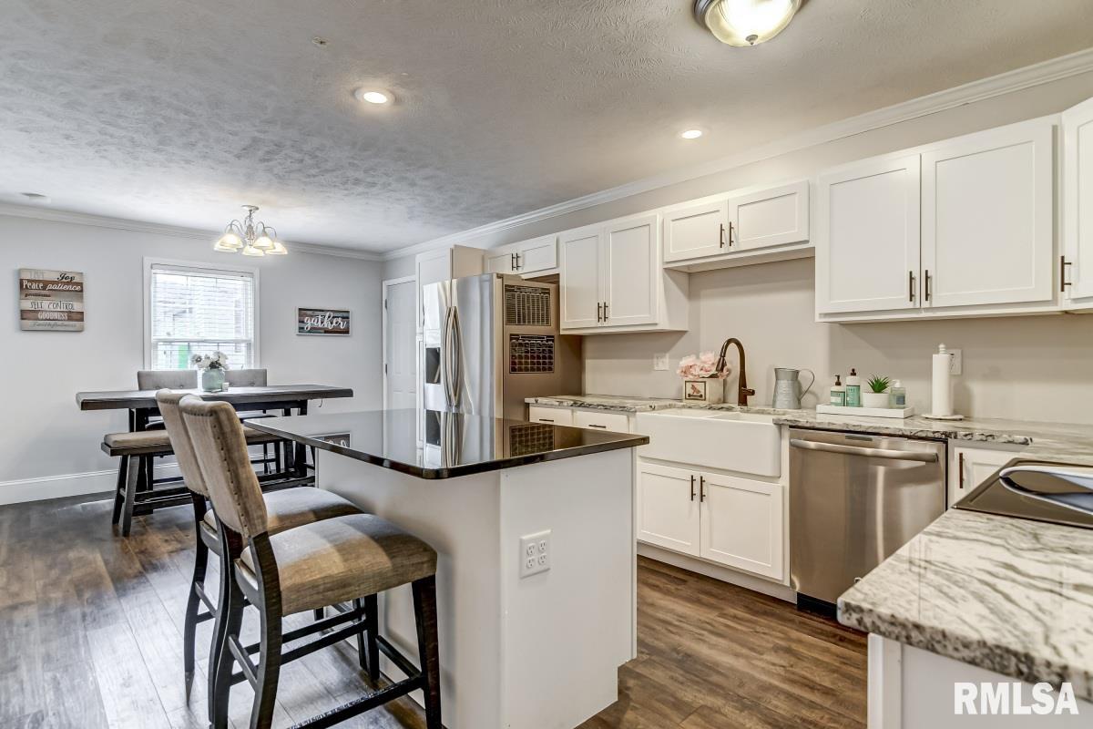 3004 Andy Road Springfield, IL 62702 - Photo 4 of 24