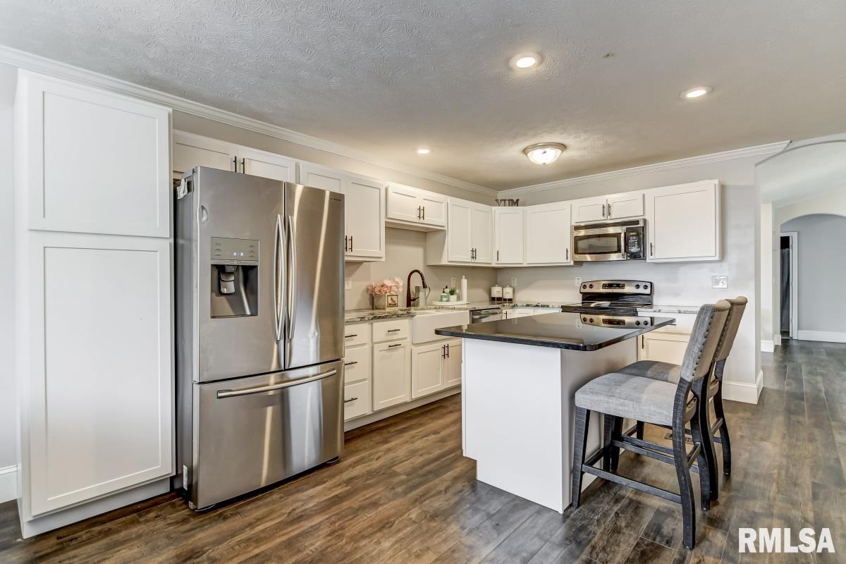 3004 Andy Road Springfield, IL 62702 - Photo 5 of 24
