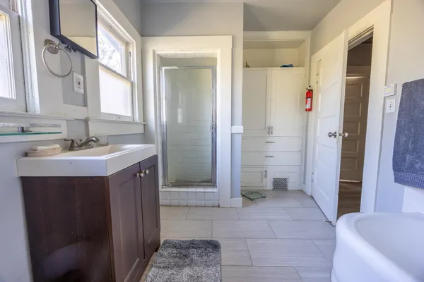 $379,800 | 3463 East Kerckhoff Avenue, Fresno, CA 93702