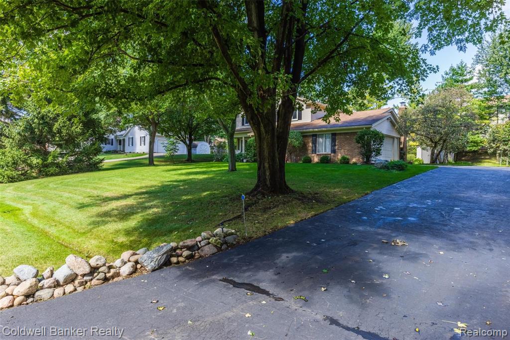 2840 Rhineberry Road Rochester Hills, MI 48309 - Photo 2 of 42