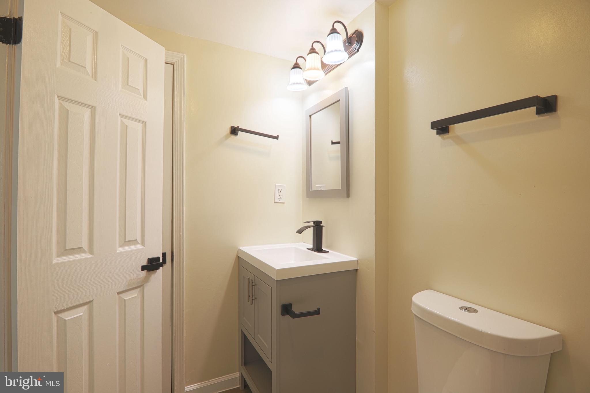 1609 Addison Road South District Heights, MD 20747 - Photo 15 of 19 Bath