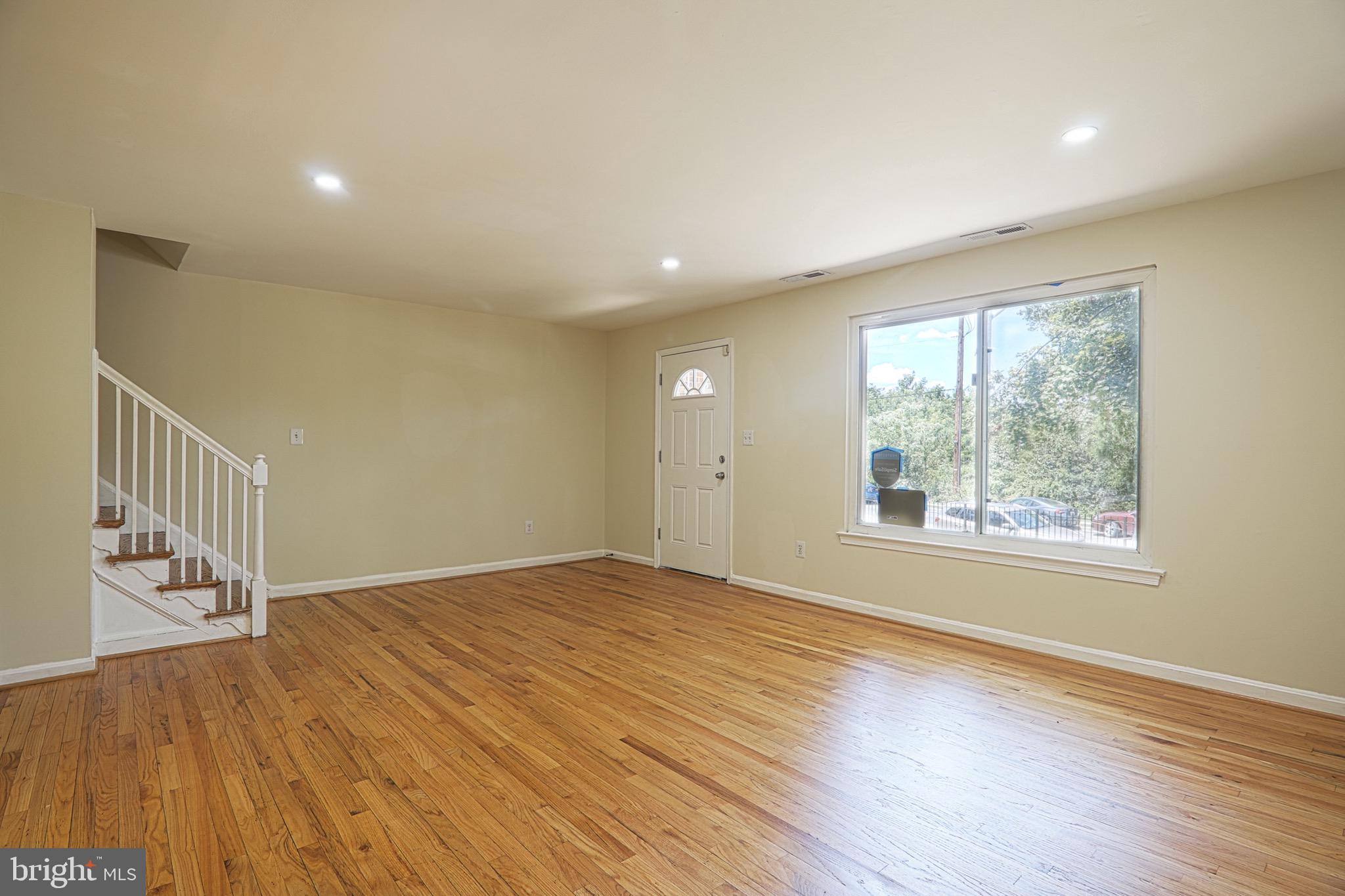 1609 Addison Road South District Heights, MD 20747 - Photo 4 of 19 Living room