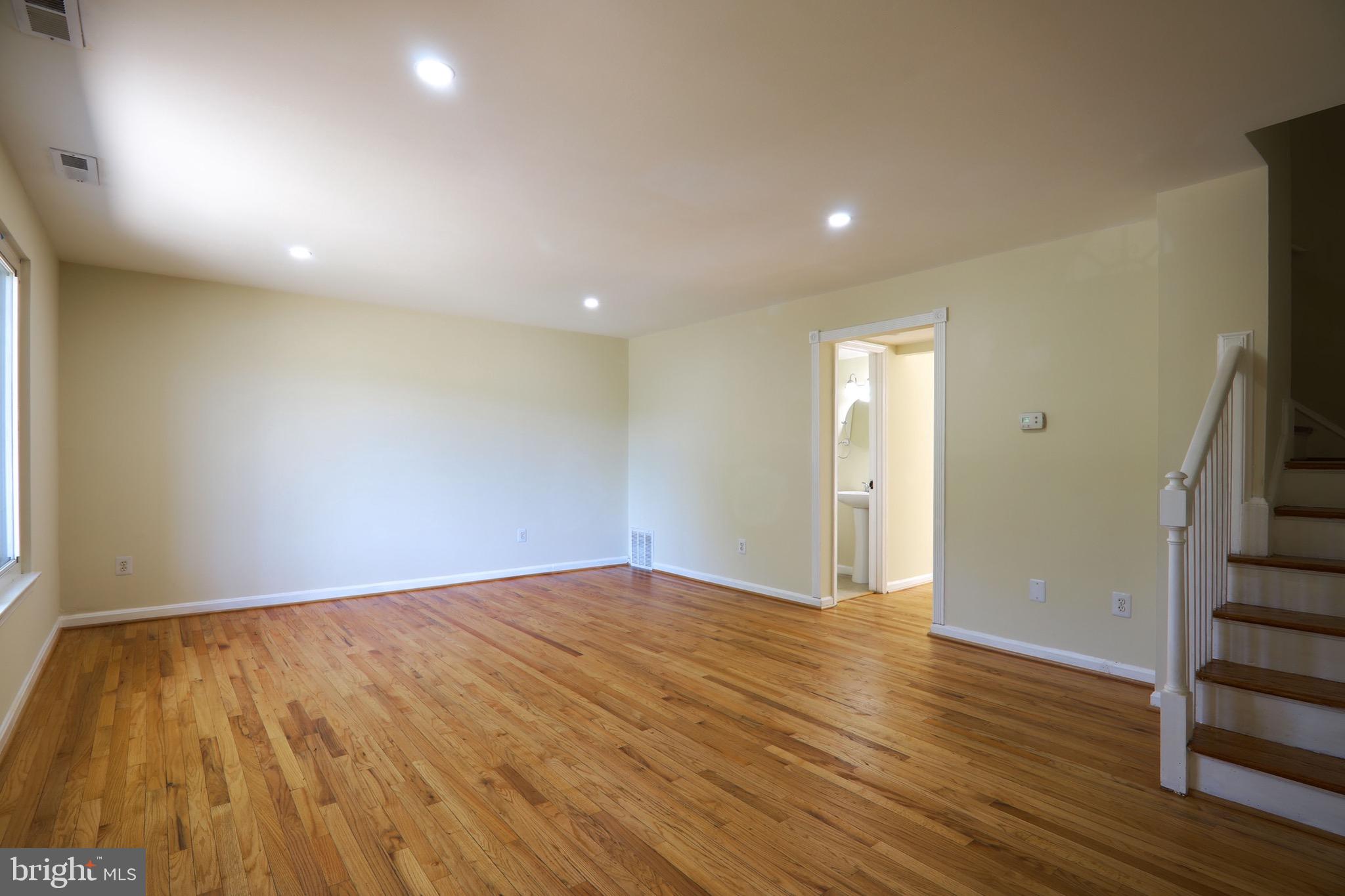1609 Addison Road South District Heights, MD 20747 - Photo 6 of 19 Living room