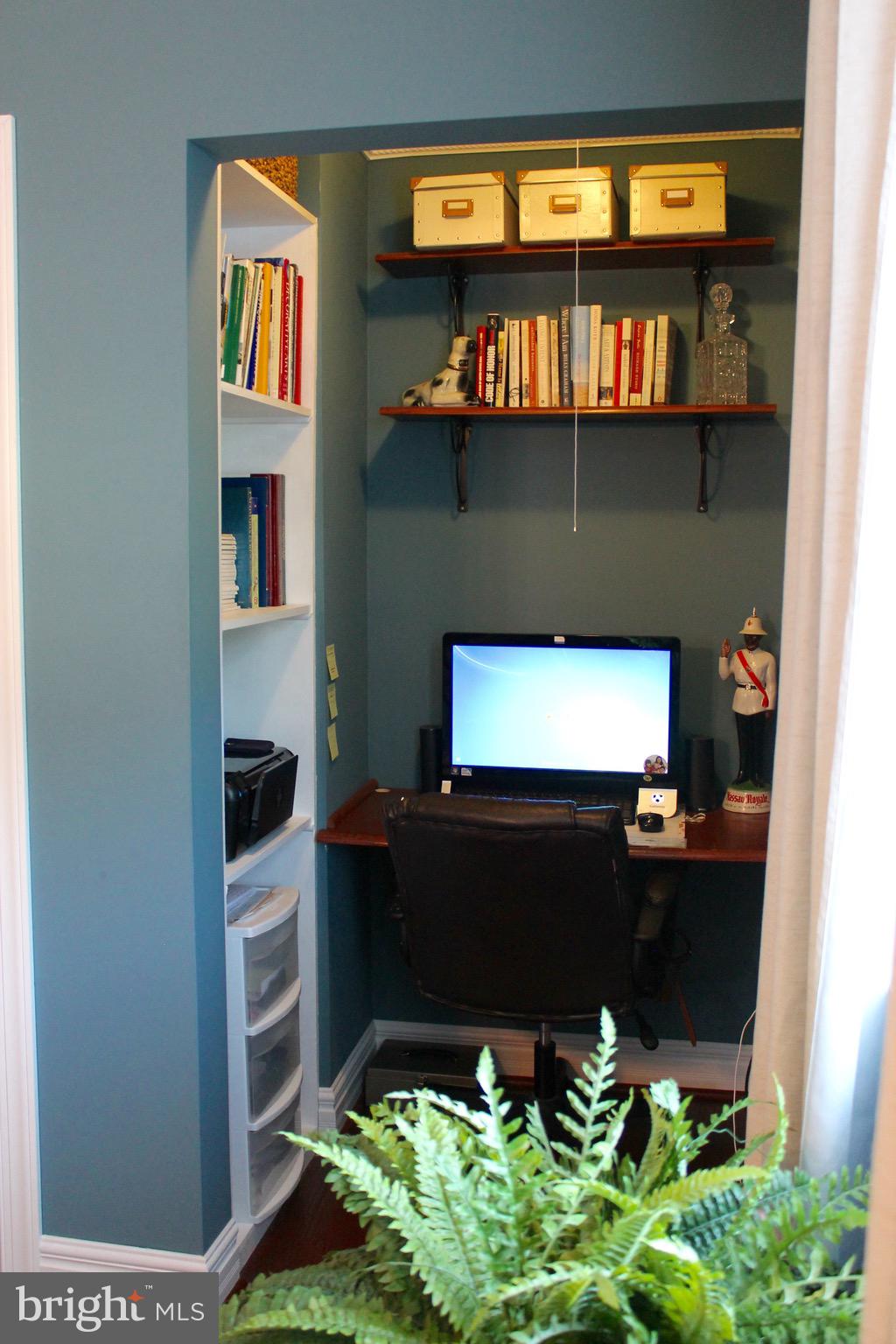 203 Lehigh Road South Glassboro, NJ 08028 - Photo 20 of 33 Custom built-in office space