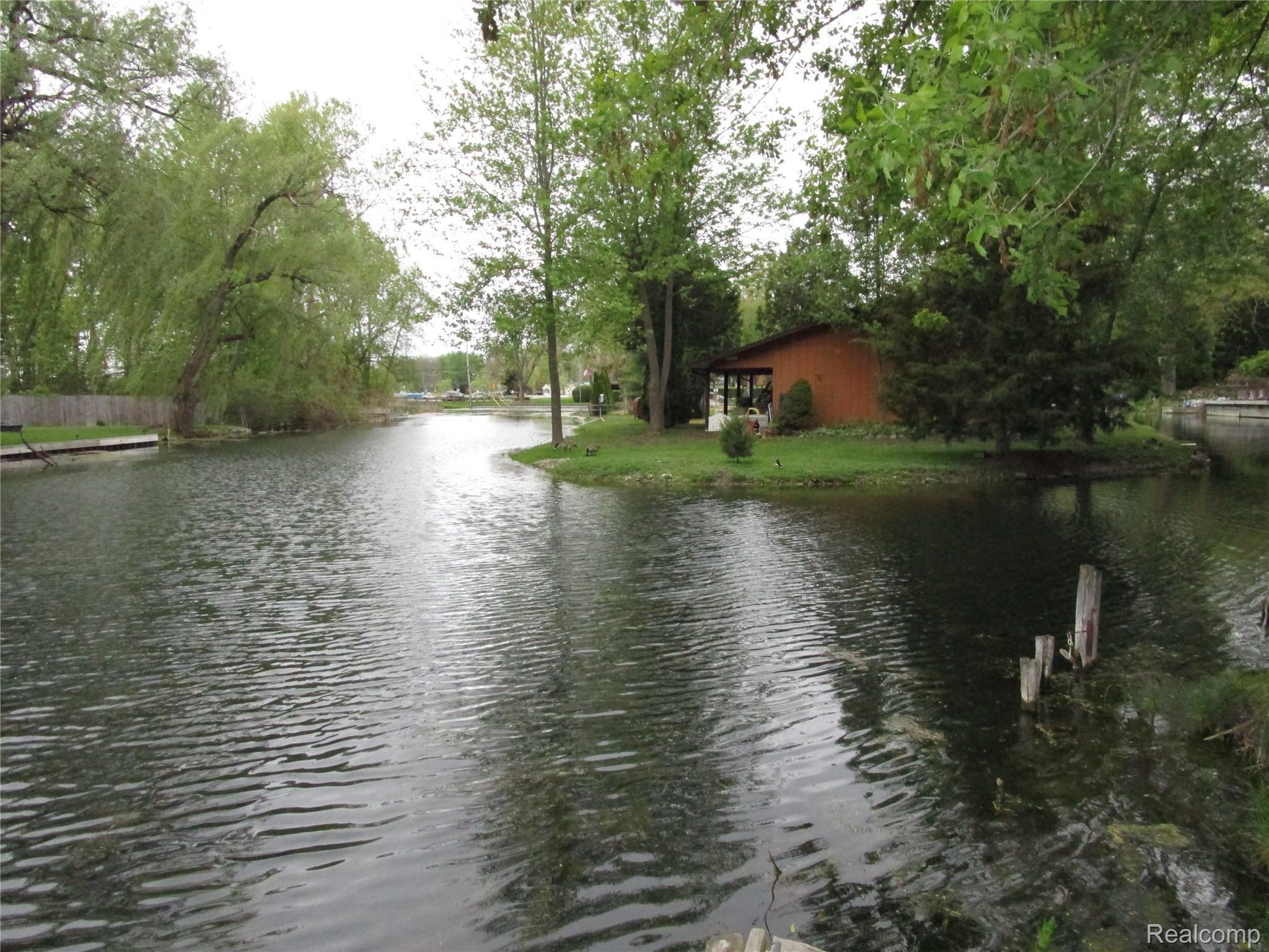 5109 Reymont Road Waterford, MI 48327 - Photo 26 of 28 IMG_8913.JPG