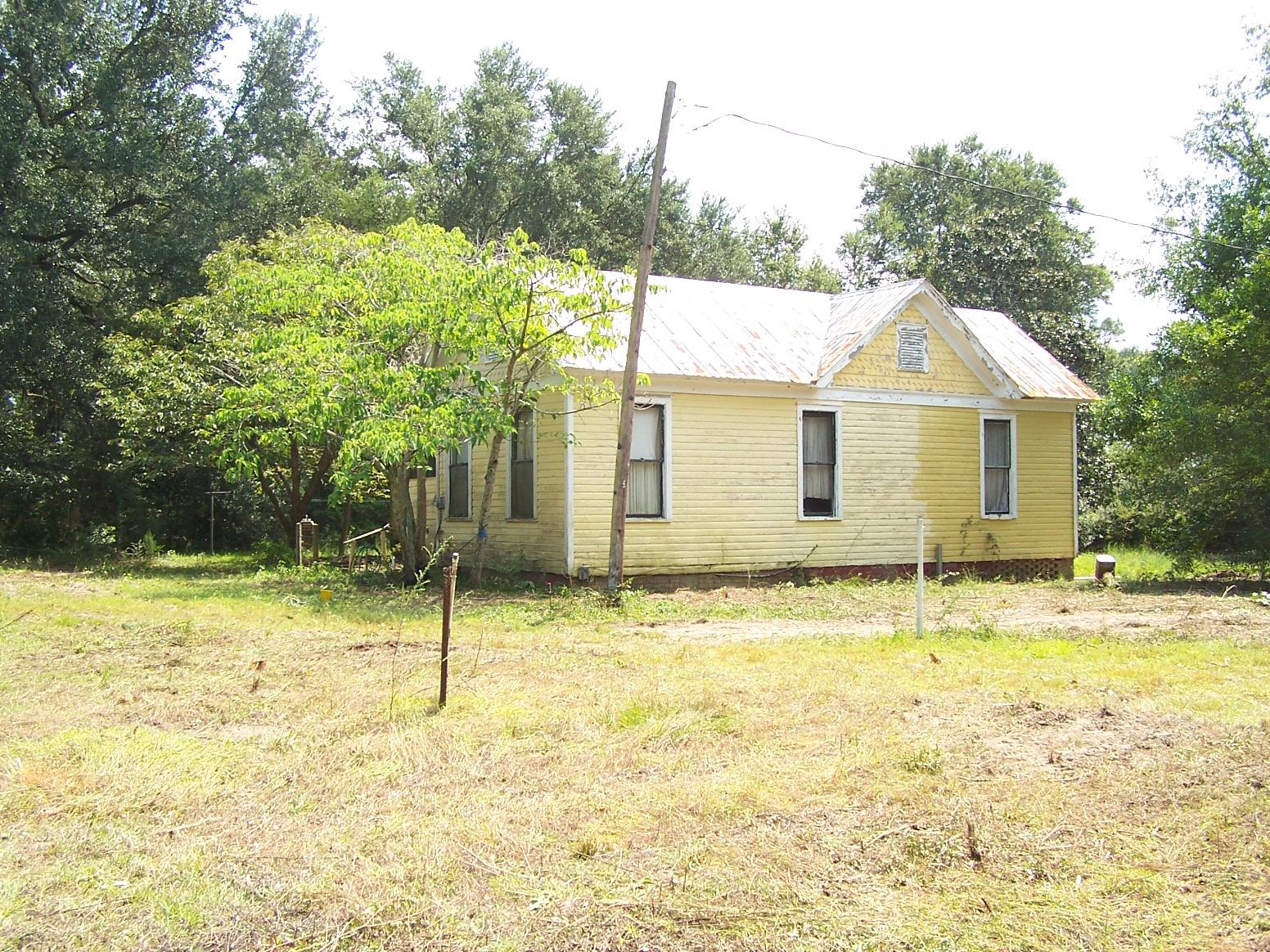 88 McHenry Road DeFuniak Springs, FL 32433 - Photo 4 of 15 Gallery Image 4