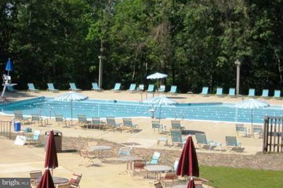 2614 Rigging Drive Annapolis, MD 21401 - Photo 25 of 27 Community Outdoor Pool