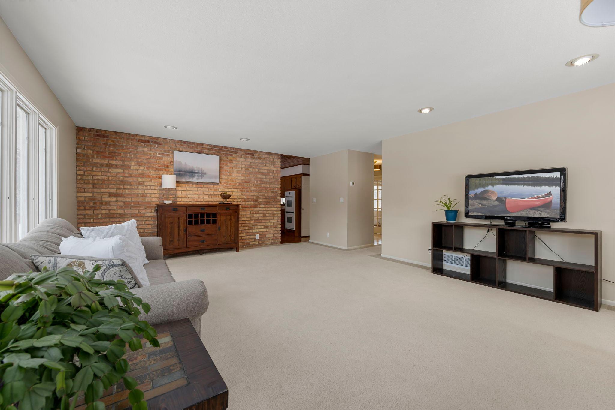 21 North Oaks Road North Oaks, MN 55127 - Photo 19 of 62