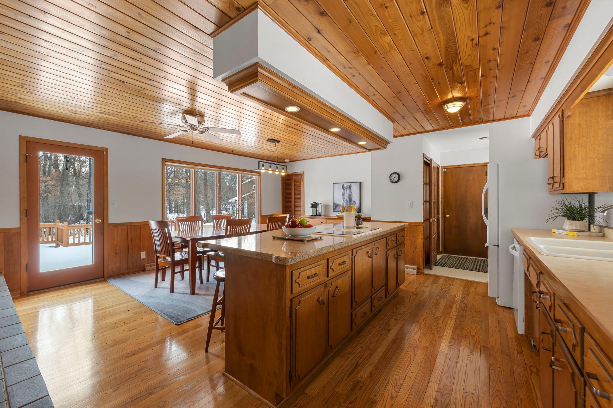 21 North Oaks Road North Oaks, MN 55127 - Photo 23 of 62