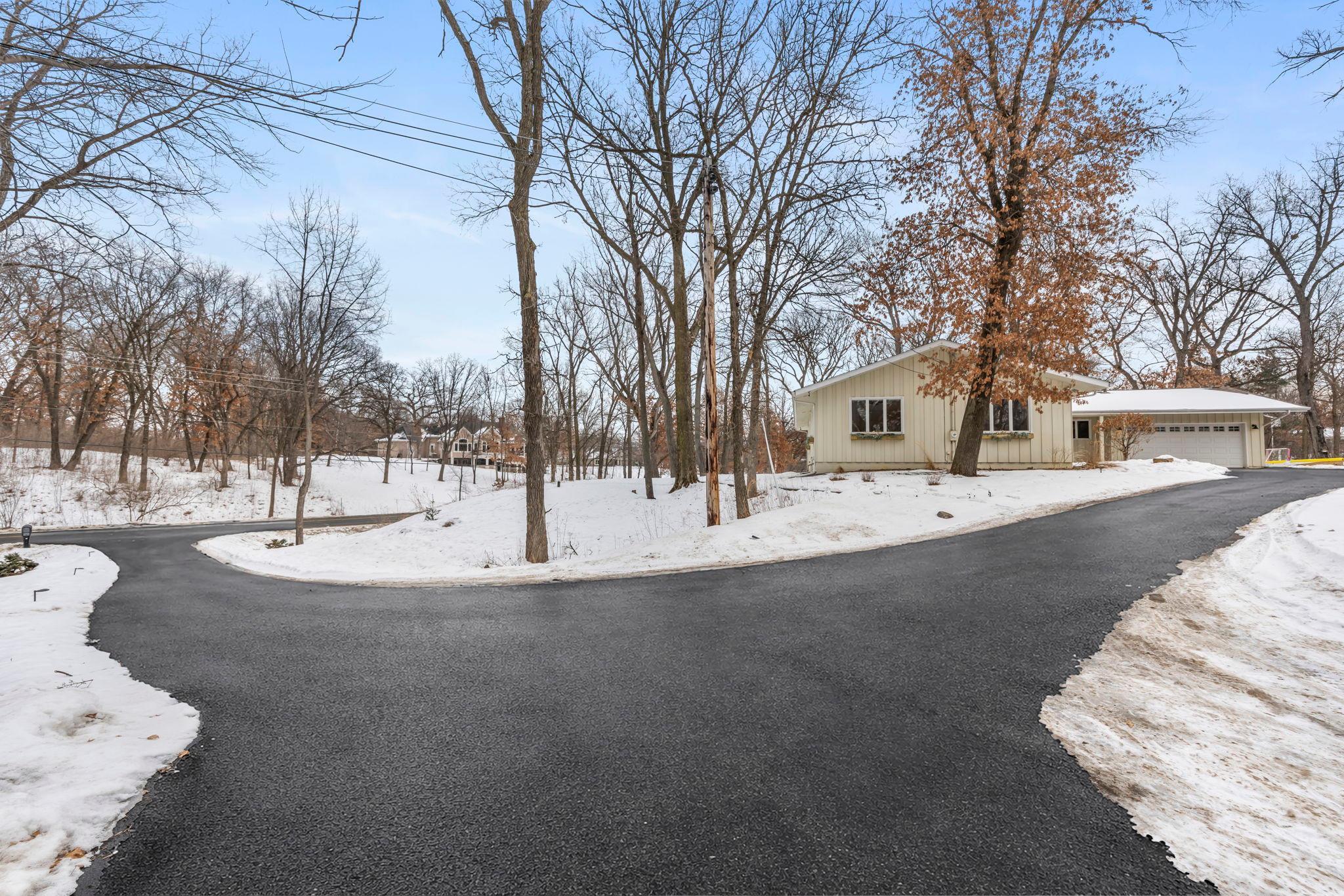 21 North Oaks Road North Oaks, MN 55127 - Photo 9 of 62