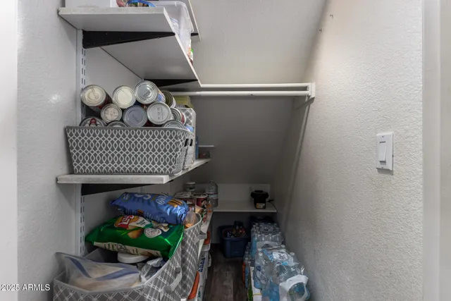 a view of entryway with workspace