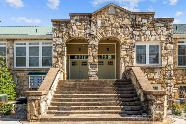 a view of a storage & utility room
