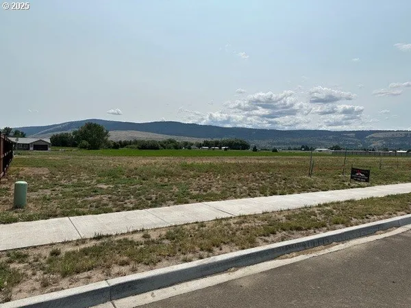 $122,000 | 10603 Greg Lane, La Grande, OR 97850