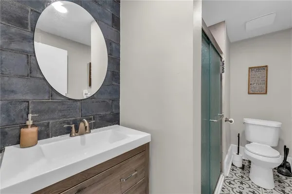 $475,000 | 2745 Holmes Street, Kansas City, MO 64109