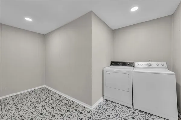 $475,000 | 2745 Holmes Street, Kansas City, MO 64109