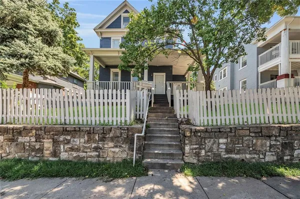 $475,000 | 2745 Holmes Street, Kansas City, MO 64109