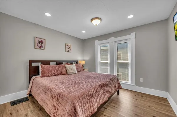 $475,000 | 2745 Holmes Street, Kansas City, MO 64109
