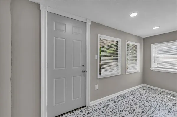 $475,000 | 2745 Holmes Street, Kansas City, MO 64109