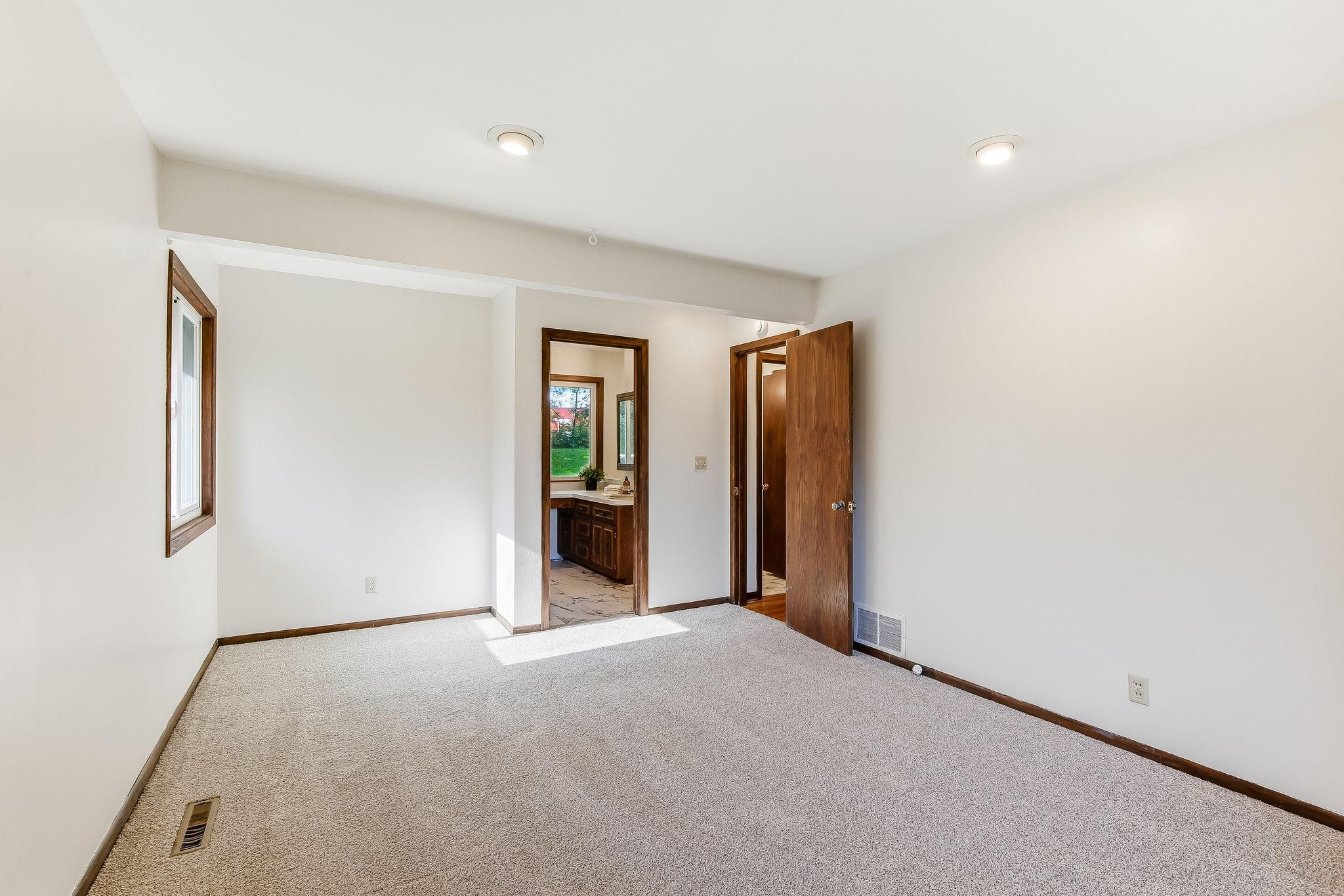 6481 Rath Drive St. Paul, MN 55125 - Photo 17 of 30