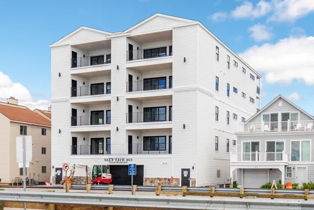 $1,349,000 | 465 Ocean Boulevard, Unit 302, Hampton, NH 03842