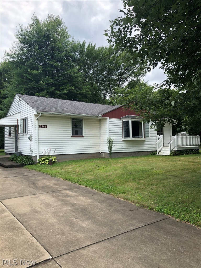 6366 Chestnut-Ridge Road Hubbard, OH 44425 - Photo 2 of 18 Gallery Image 2