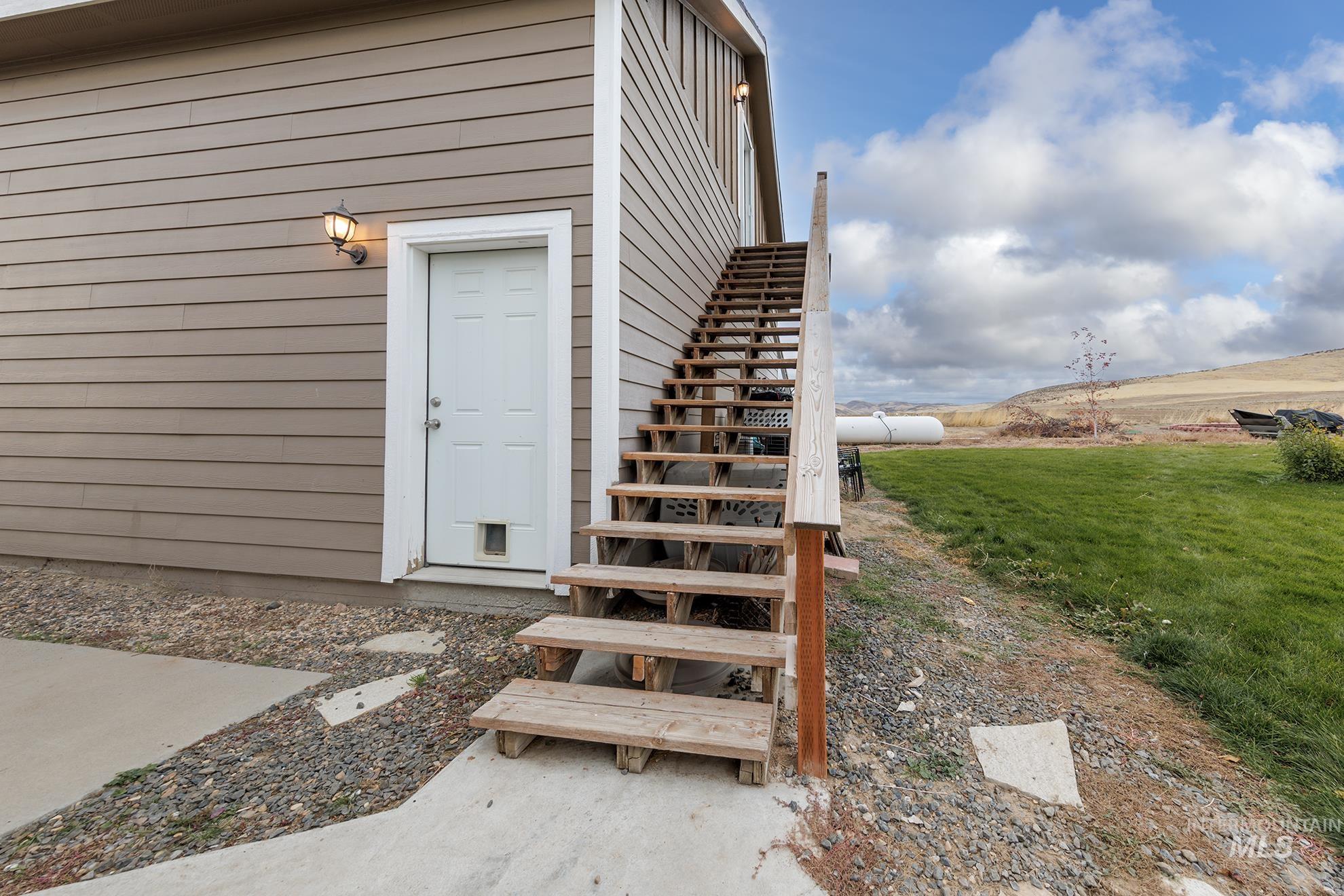 890 Jenkins Creek Road Weiser, ID 83672 - Photo 31 of 45 Property entrance with a yard