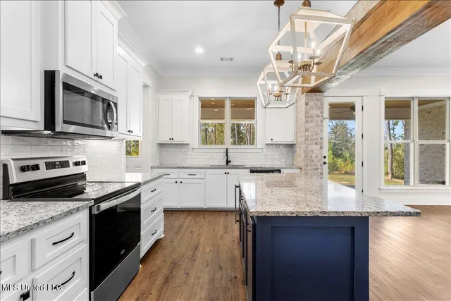 $350,000 | 168 North Bryant Road, Sumrall, MS 39482