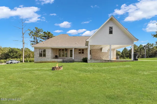 $350,000 | 168 North Bryant Road, Sumrall, MS 39482