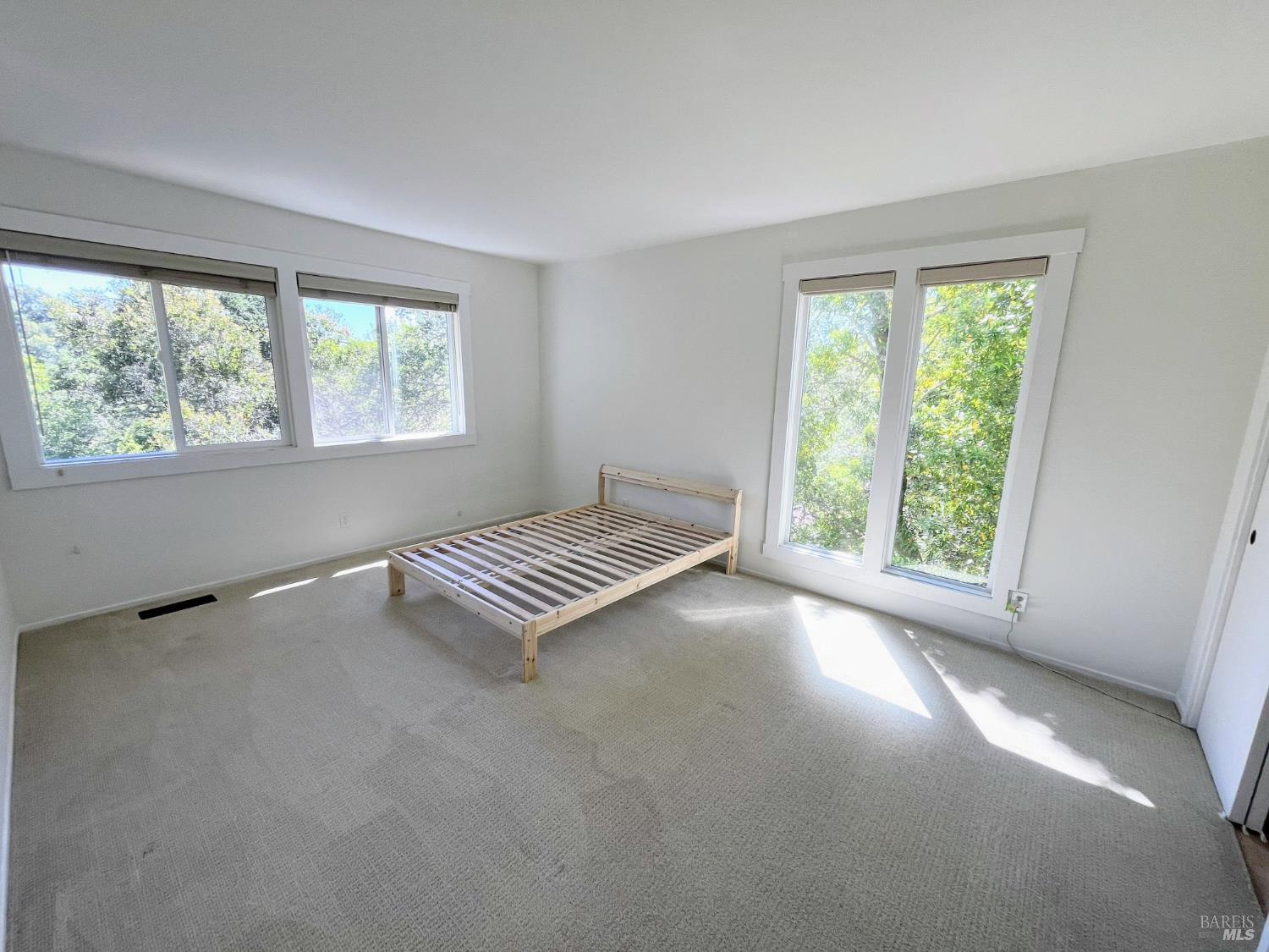 140 Redwood Road Fairfax, CA 94930 - Photo 13 of 26