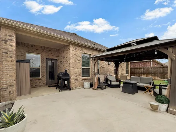 $364,000 | 11207 Hawks Lndg Drive, Aubrey, TX 76227