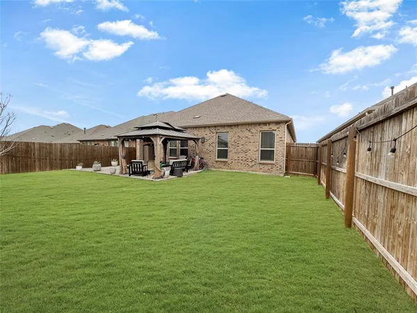 $364,000 | 11207 Hawks Lndg Drive, Aubrey, TX 76227