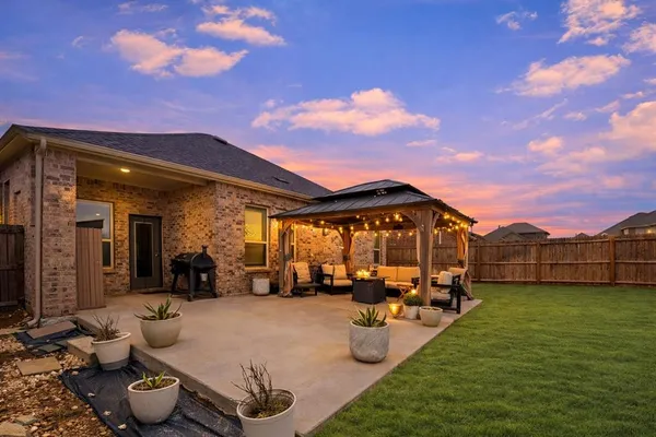 $364,000 | 11207 Hawks Lndg Drive, Aubrey, TX 76227