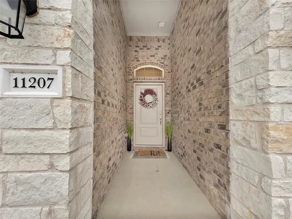 $364,000 | 11207 Hawks Lndg Drive, Aubrey, TX 76227